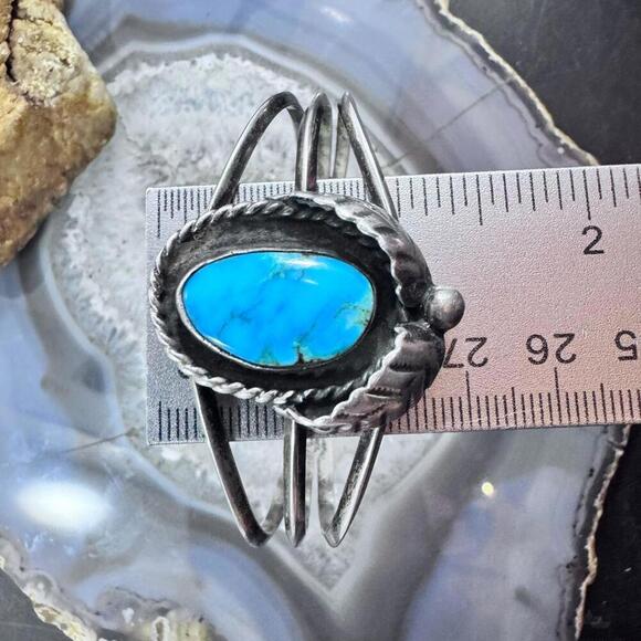Vintage Native American Silver Turquoise Decorated Bracelet For Women - Picture 10 of 10